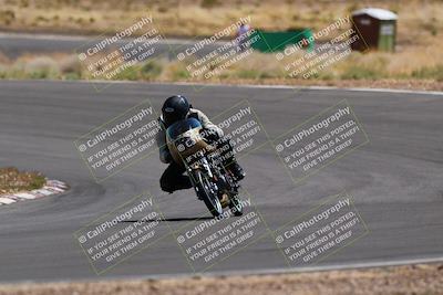 media/Apr-19-2025-AHRMA (Sat) [[3d98ca3309]]/Race/Group 5/Turn 4/